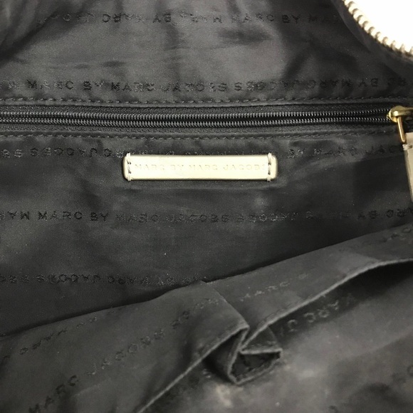 Marc by Marc Jacobs Washed Up Lamb Leather Messenger Bag Read - Picture 9 of 14